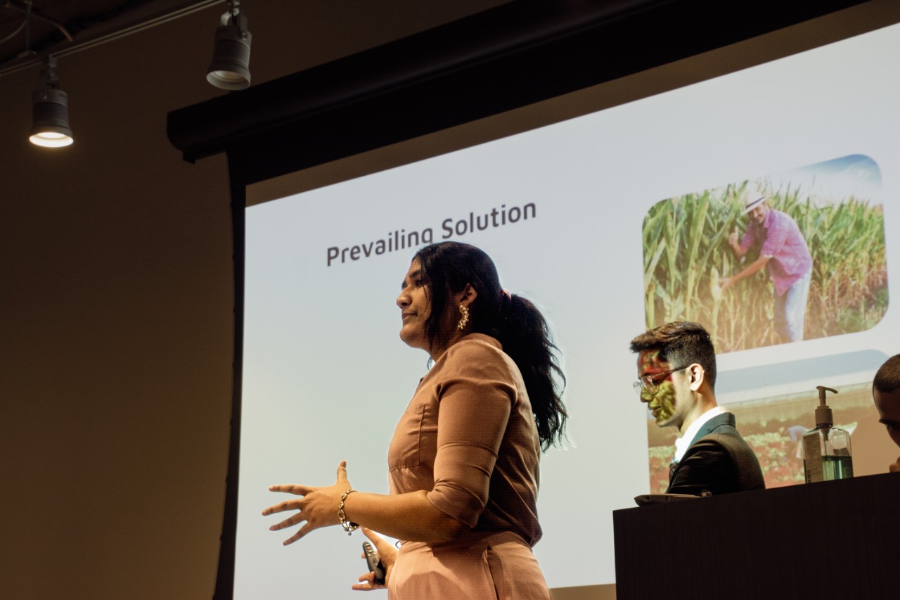 Student team pitching idea